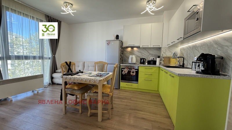 Myytävänä  2 makuuhuonetta Varna , k.k. Sv.Sv. Konstantin i Elena , 74 neliömetriä | 91603510