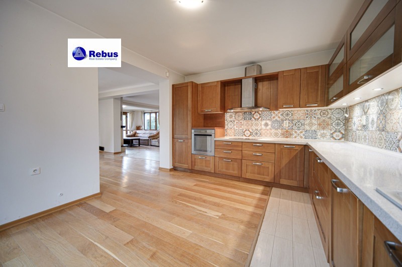 Na prodej  3+ ložnice Sofia , German , 348 m2 | 80669352 - obraz [2]