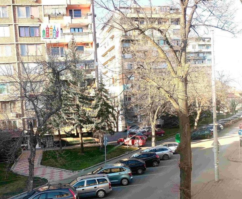 Продава 1-СТАЕН в град Перник, Център - 49 кв.м / 119 990 € » 234 680.04 лв., СТОЛИЦА 21ВЕК