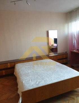 1 chambre Podouyane, Sofia 2