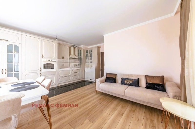 Продава  3-стаен град Варна , Трошево , 98 кв.м | 17682423 - изображение [2]