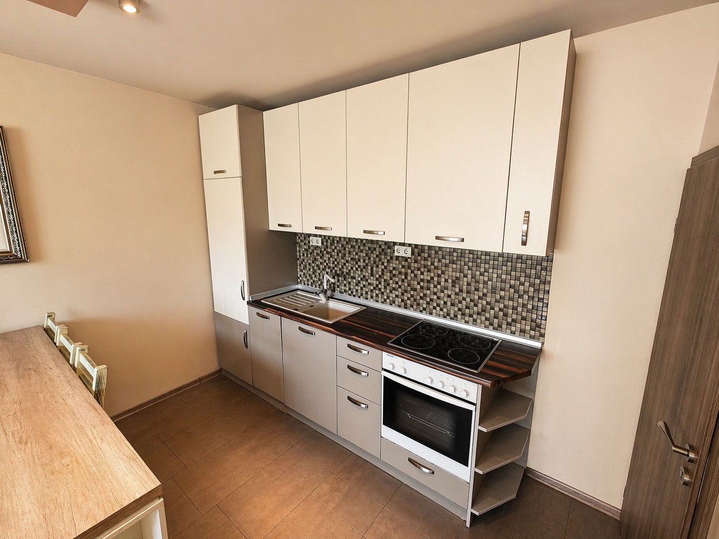 Продава 3-СТАЕН, гр. София, Лагера, снимка 5 - Апартаменти - 54340393