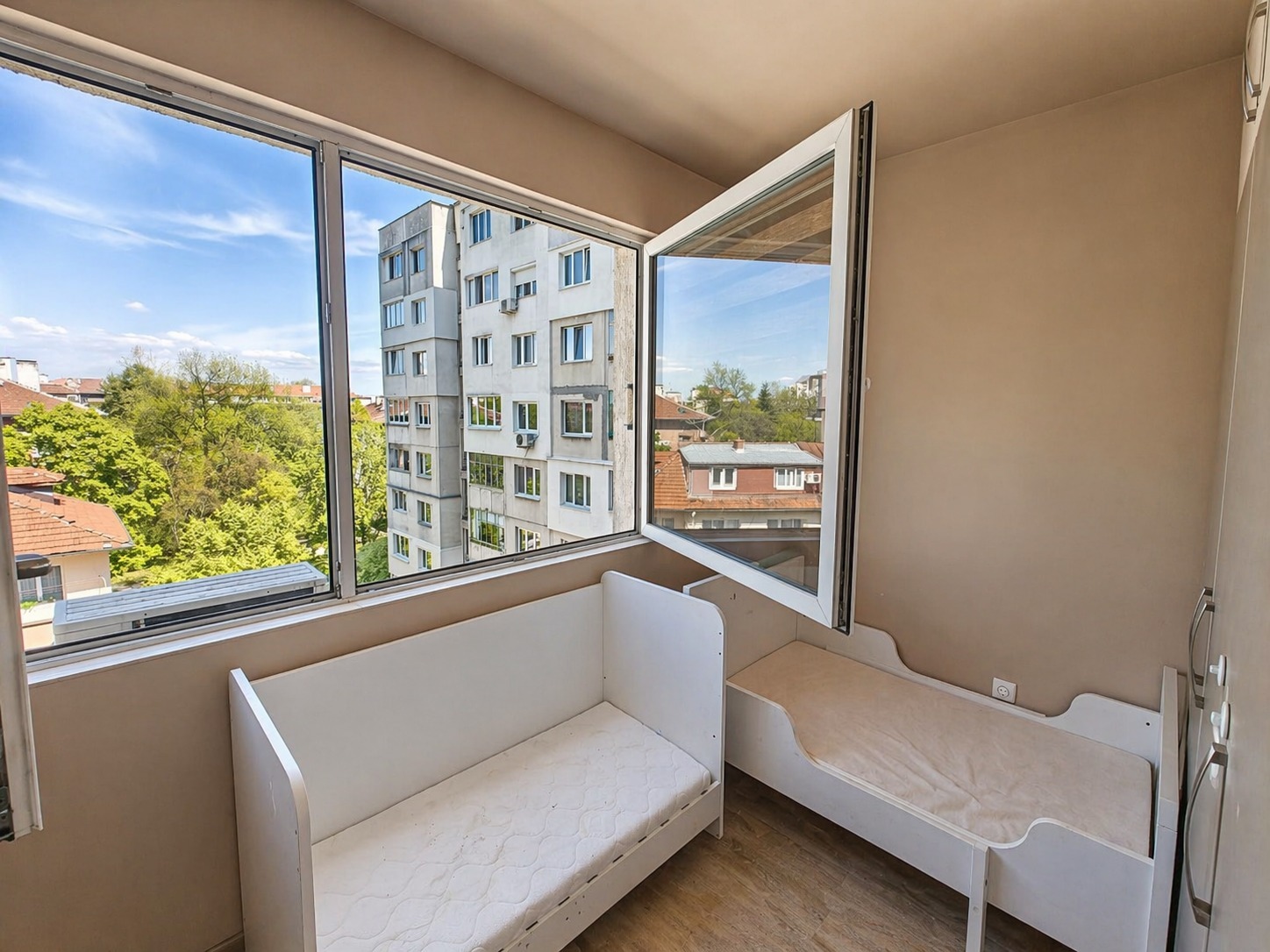 Продава 3-СТАЕН, гр. София, Лагера, снимка 10 - Апартаменти - 54340393