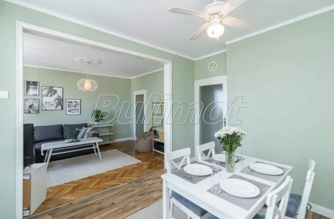 Продава  4-стаен град Варна , Център , 110 кв.м | 17584552
