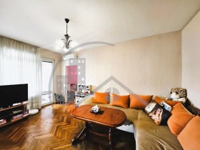 3-стаен град Варна, Левски 1