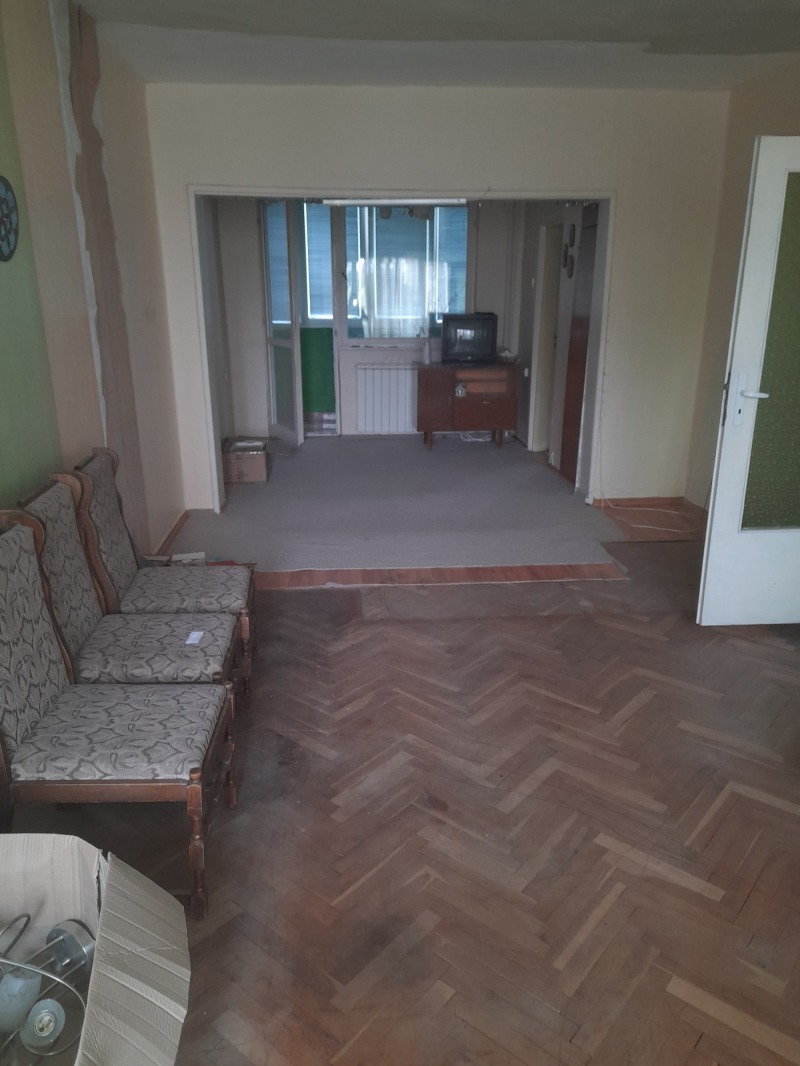 De vânzare  1 dormitor Sofia , Mladost 1 , 77 mp | 73401168 - imagine [6]