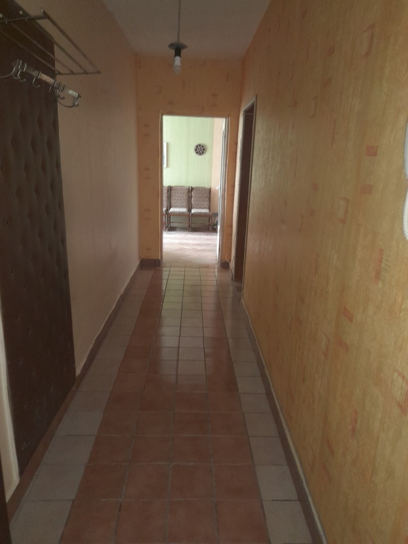 De vânzare  1 dormitor Sofia , Mladost 1 , 77 mp | 73401168 - imagine [4]