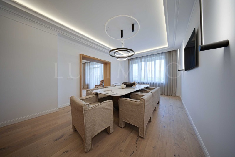 Продава МНОГОСТАЕН, гр. София, Център, снимка 7 - Апартаменти - 52576806