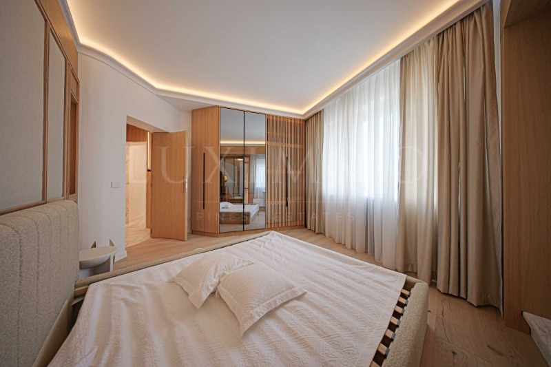 Продава МНОГОСТАЕН, гр. София, Център, снимка 14 - Апартаменти - 52576806