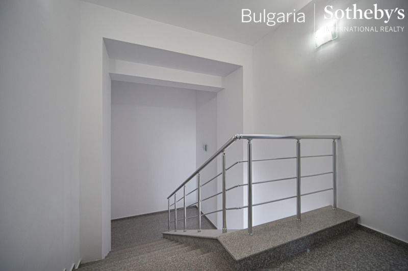 Til salgs  Kontor Sofia , Mladost 4 , 500 kvm | 73177965 - bilde [4]