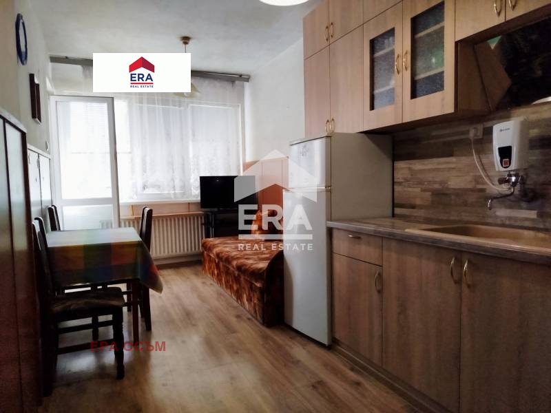 Продава 2-СТАЕН, гр. Ловеч, Широк център