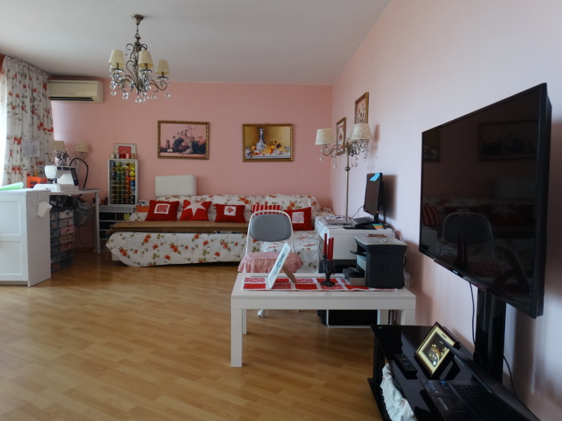 Продава  3-стаен град Варна , к.к. Св.Св. Константин и Елена , 131 кв.м | 50247315 - изображение [2]