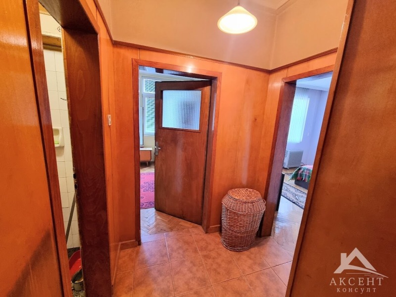 Myytävänä  2 makuuhuonetta Pernik , Tsentar , 98 neliömetriä | 49071313 - kuva [9]