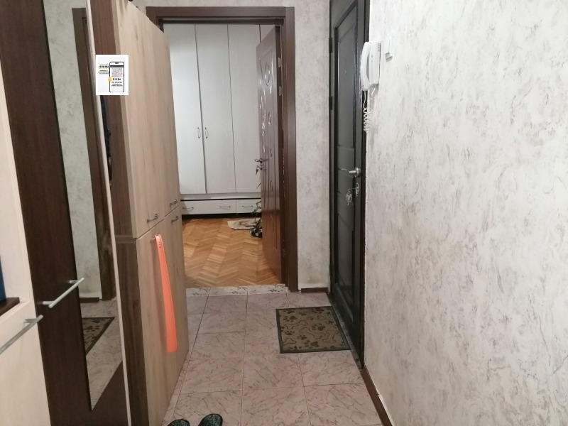 Продава 3-СТАЕН, гр. Добрич, Център, снимка 2 - Апартаменти - 53190671