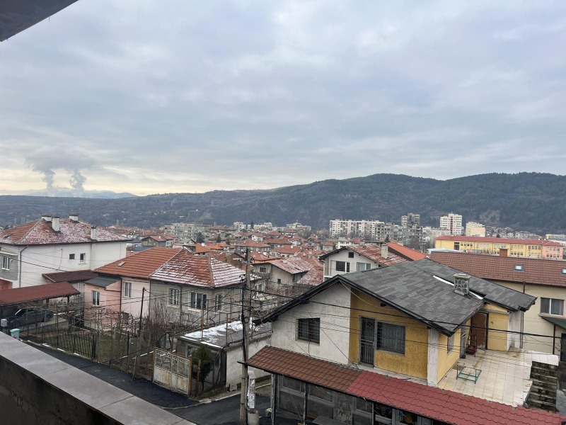 Продава ЕТАЖ ОТ КЪЩА, гр. Дупница, област Кюстендил