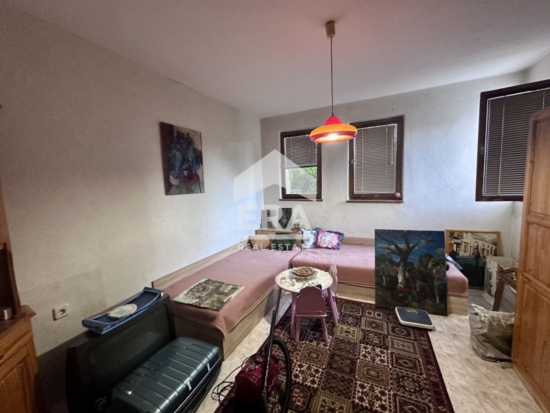 Продава ЕТАЖ ОТ КЪЩА, гр. Велико Търново, Варуша, снимка 9 - Етаж от къща - 56022652