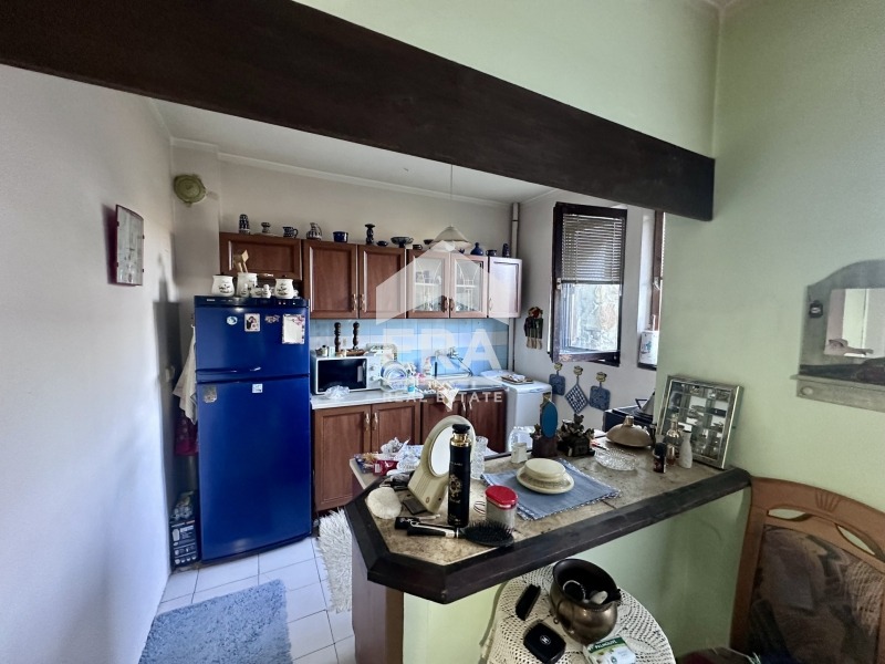 Продава ЕТАЖ ОТ КЪЩА, гр. Велико Търново, Варуша, снимка 3 - Етаж от къща - 56022652