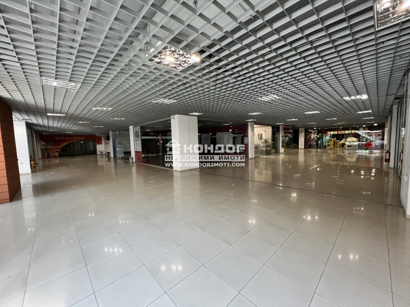 Продава МАГАЗИН в град Пловдив, Център - 35 кв.м / 49 000 € » 95 835.67 лв., КОНДОР - НЕДВИЖИМИ ИМОТИ