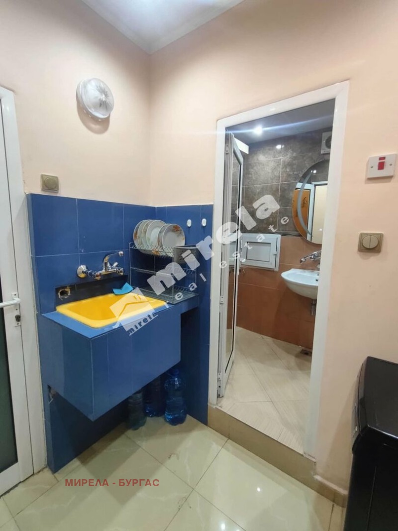 Продава 2-СТАЕН, гр. Бургас, област Бургас, снимка 8 - Апартаменти - 52654369