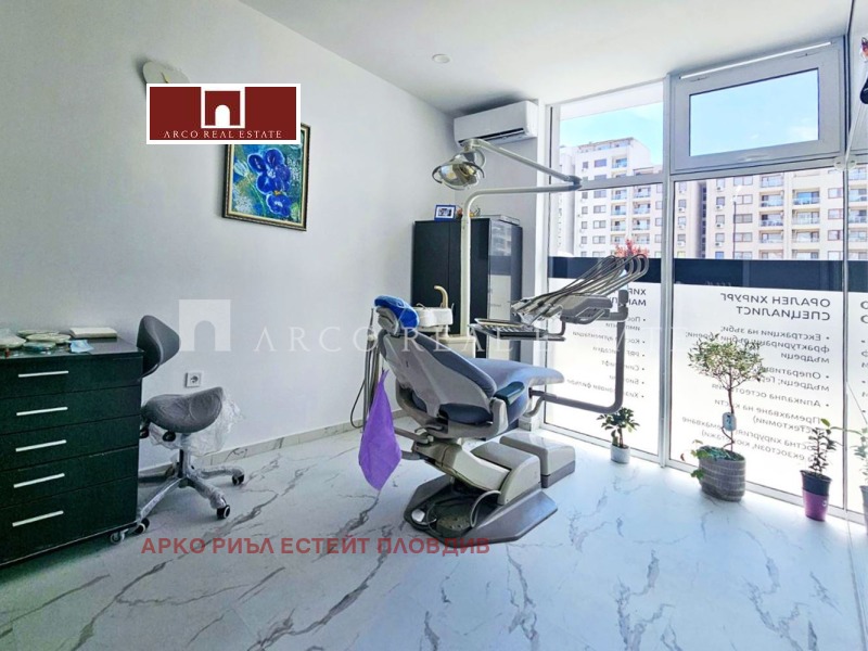 À venda  Escritório Plovdiv , Trakiia , 80 m² | 44755372