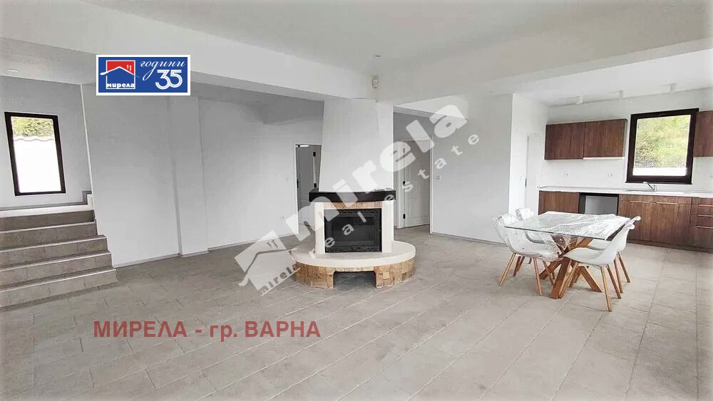 Продава КЪЩА, гр. Балчик, област Добрич, снимка 2 - Къщи - 54217692