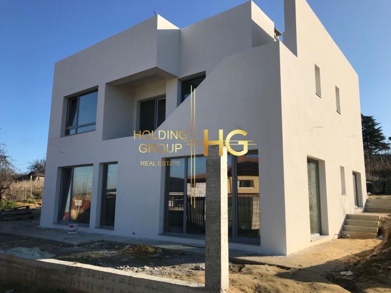 Продава КЪЩА в град Варна, м-т Зеленика - 250 кв.м / 335 000 € » 655 203.05 лв., ХОЛДИНГ ГРУП