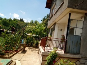 Продажба на имоти в с. Копаница, област Перник - изображение 5 