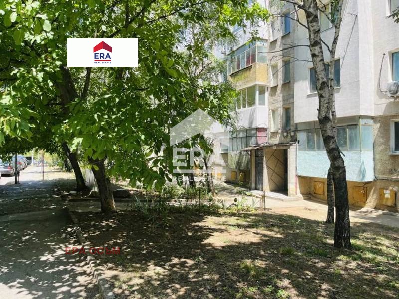 Te koop  Studio Lovetsj , Mladost , 41 m² | 23212908