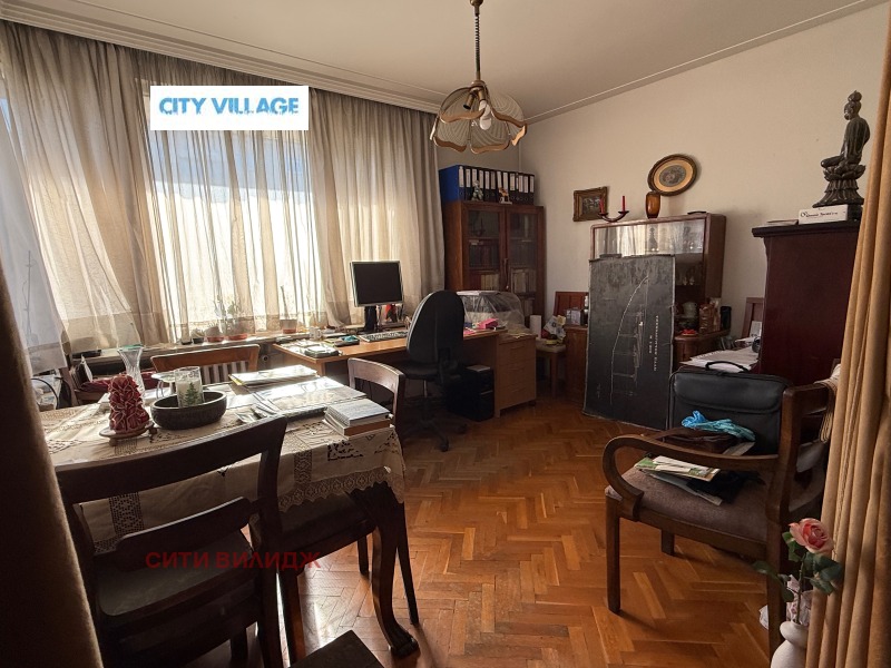 Продава 3-СТАЕН, гр. София, Хиподрума, снимка 2 - Апартаменти - 52481397