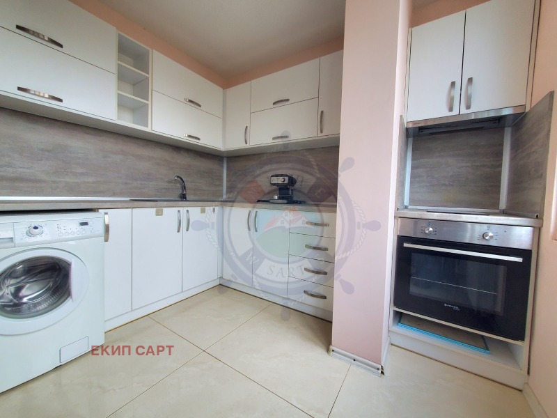 Продава 3-СТАЕН, гр. Варна, Младост 2