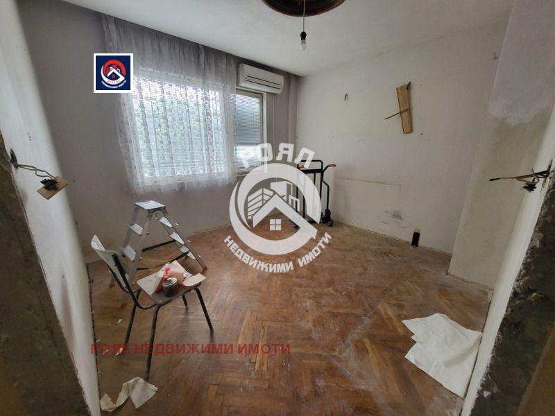En venta  2 dormitorios Plovdiv , Jristo Smirnenski , 80 metros cuadrados | 19352278