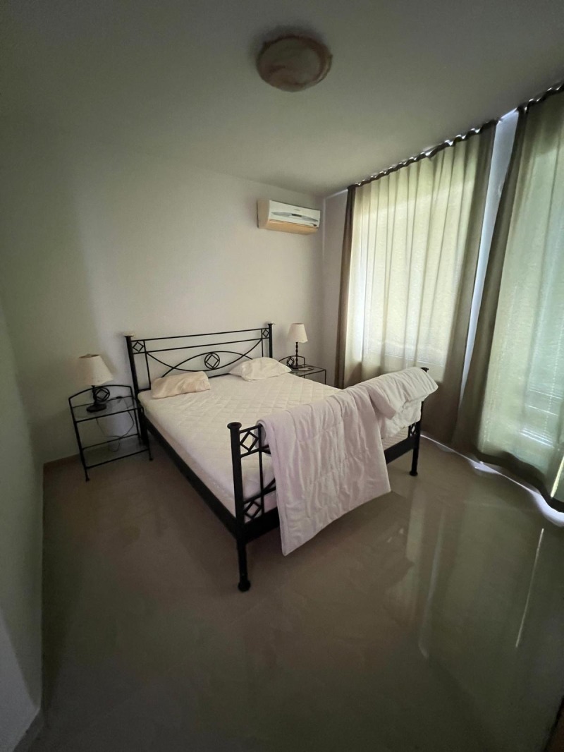 Myytävänä  2 makuuhuonetta Burgas , Sarafovo , 250 neliömetriä | 37748212 - kuva [7]