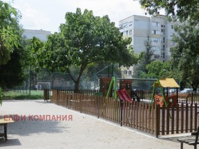 3 υπνοδωμάτια Ηληνδεν, Σοφηια 2