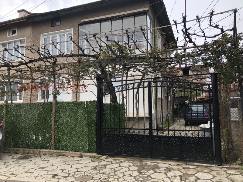 Продава ЕТАЖ ОТ КЪЩА, гр. Дупница, област Кюстендил, снимка 17 - Етаж от къща - 52769976