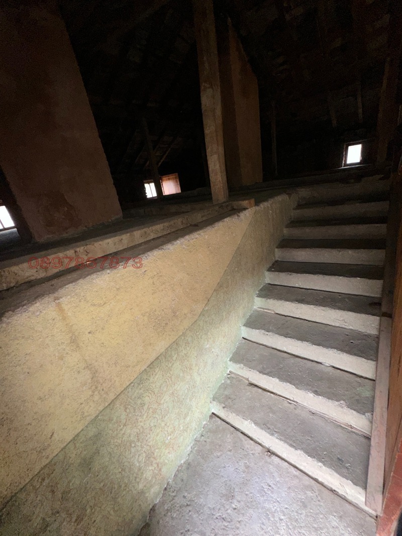 Продава ЕТАЖ ОТ КЪЩА, гр. Дупница, област Кюстендил, снимка 13 - Етаж от къща - 52769976