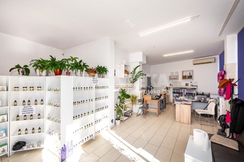 Satılık  Mağaza Plovdiv , Karşiyaka , 89 metrekare | 44699740