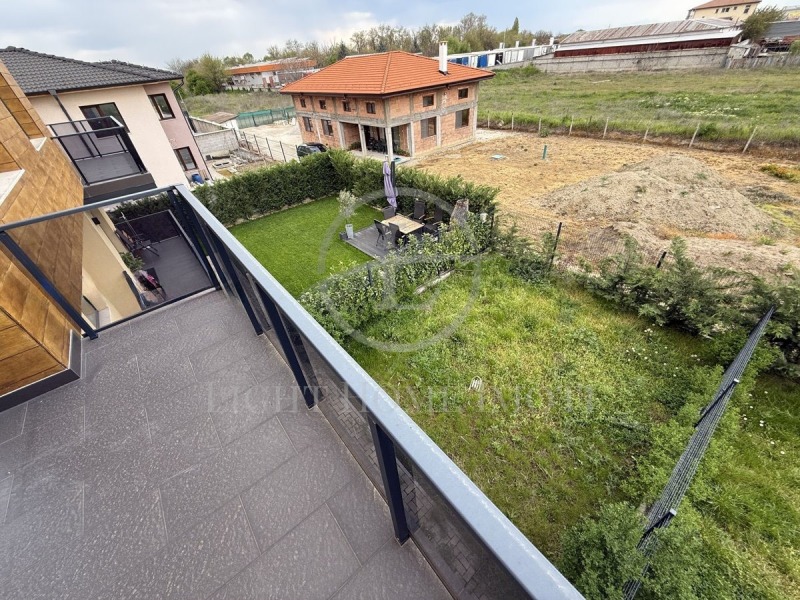 Продава КЪЩА в град Пловдив, Христо Смирненски - 230 кв.м / 268 999 € » 526 116.31 лв., ЛАЙТ ХОУМ ИМОТИ