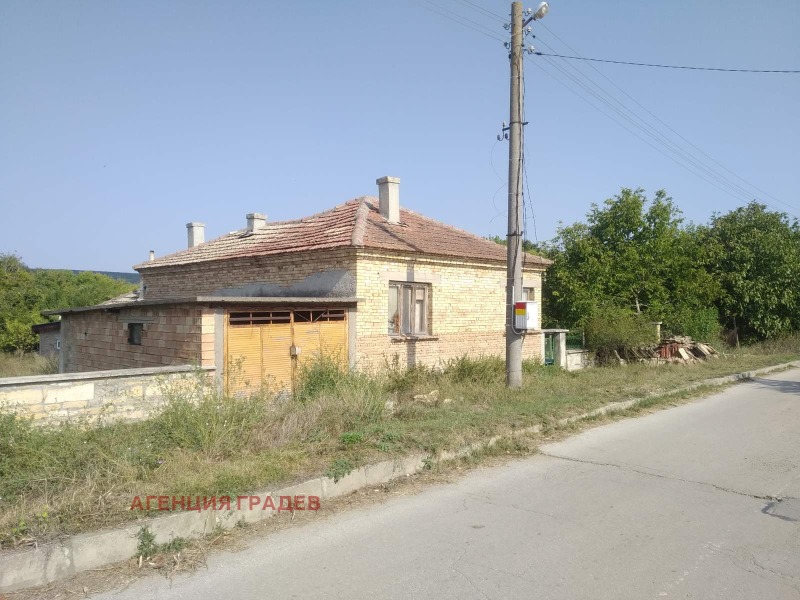 Продава КЪЩА, с. Ягнило, област Варна, снимка 1 - Къщи - 42034312