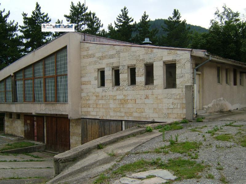 Продава БИЗНЕС ИМОТ, гр. Карлово, област Пловдив