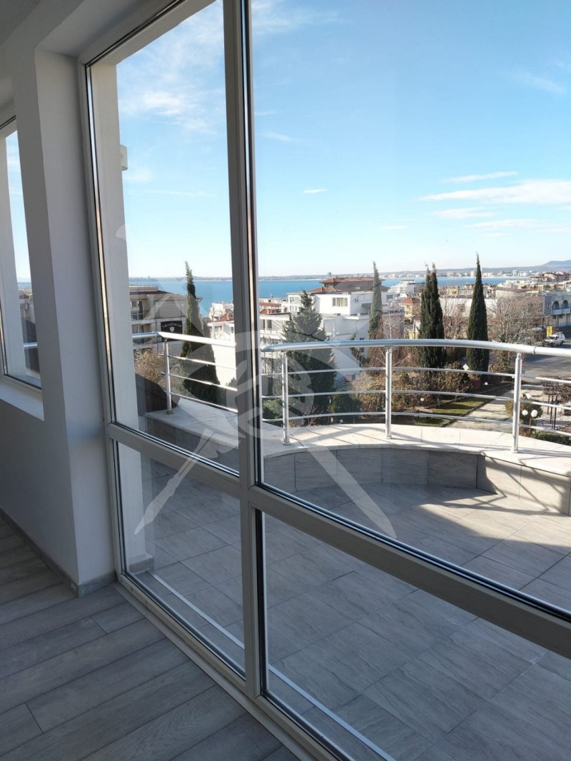 Продава  2-стаен област Бургас , гр. Свети Влас , 68 кв.м | 70229895