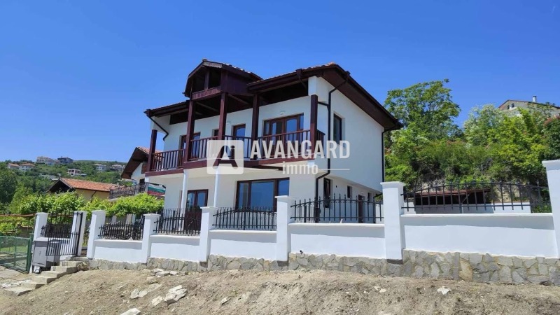 Продава КЪЩА, к.к. Албена, област Добрич