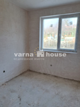 1 chambre m-t Kotchmar, Varna 8