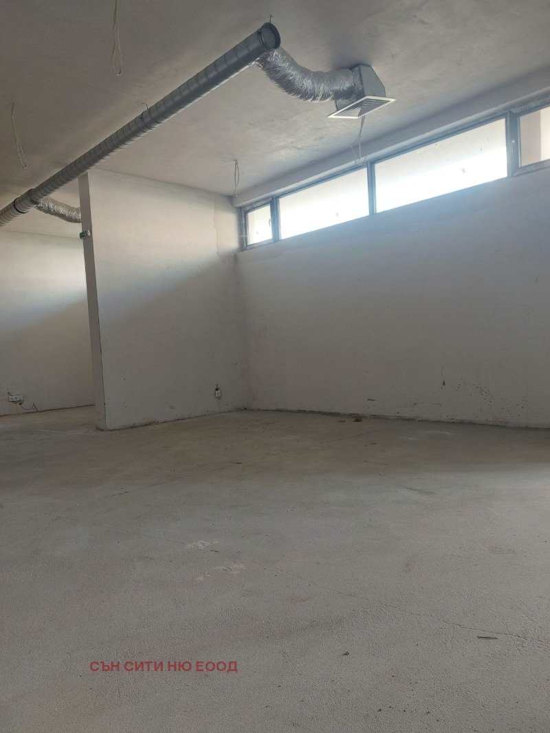 Eladó  Tárolás Sofia , Mladost 3 , 150 négyzetméter | 21101596 - kép [3]