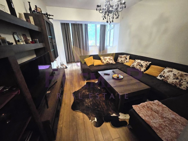 Продава  3-стаен, град София, Бъкстон •  202 500 EUR • ID 89499896 — holmes.bg - [1] 