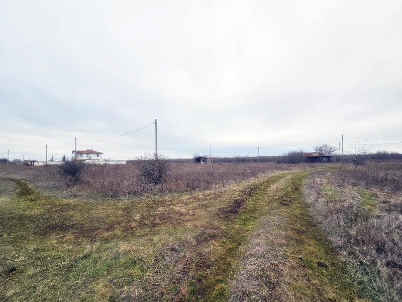 Продава ПАРЦЕЛ в област Добрич, с. Топола - 940 кв.м / 22 000 € » 43 028.26 лв., БЛУ ВЮ ЕСТЕЙТ