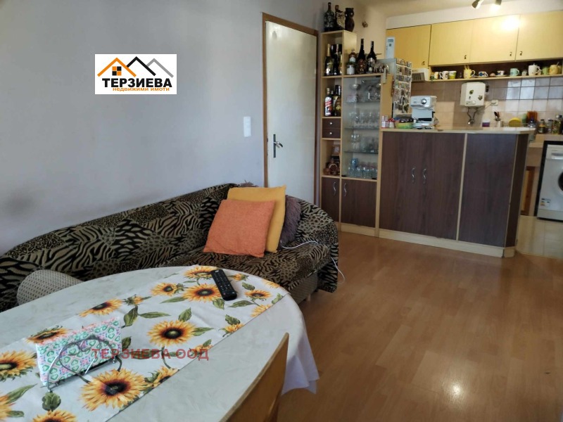 En venta  2 dormitorios Stara Zagora , Tsentar , 74 metros cuadrados | 58375378