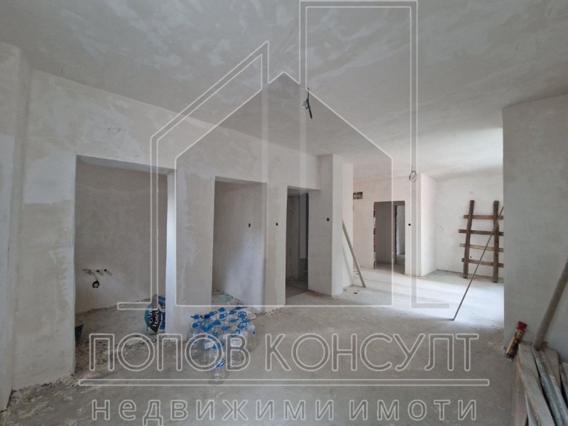 Продава ЕТАЖ ОТ КЪЩА, гр. Пловдив, Център, снимка 4 - Етаж от къща - 46848476