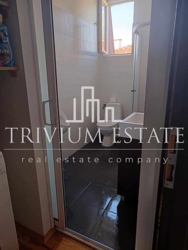 Продава ЕТАЖ ОТ КЪЩА, гр. Пловдив, Център, снимка 13 - Етаж от къща - 53093102