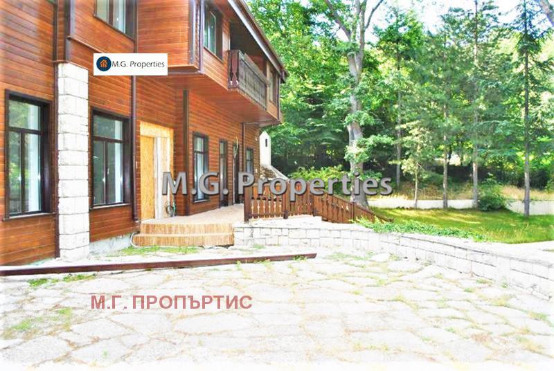 Продава  Къща град Варна , м-т Ален мак , Аладжа Манастир, 690 кв.м | 36021952