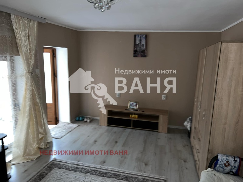 Продава КЪЩА, гр. Карлово, област Пловдив, снимка 6 - Къщи - 47983577